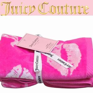 Juicy Couture Home JC Logo Lips Plush Hand Towel Set